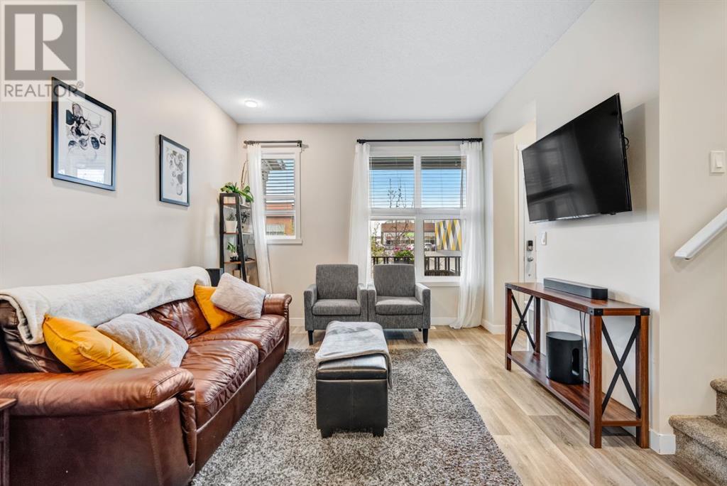 Property at 48 Carrington Boulevard image 4