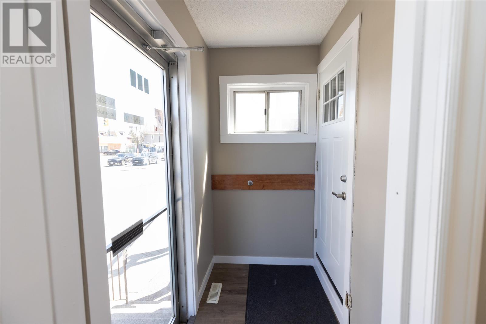 401 May St N, Thunder Bay, Ontario  P7C 3R4 - Photo 9 - TB251135