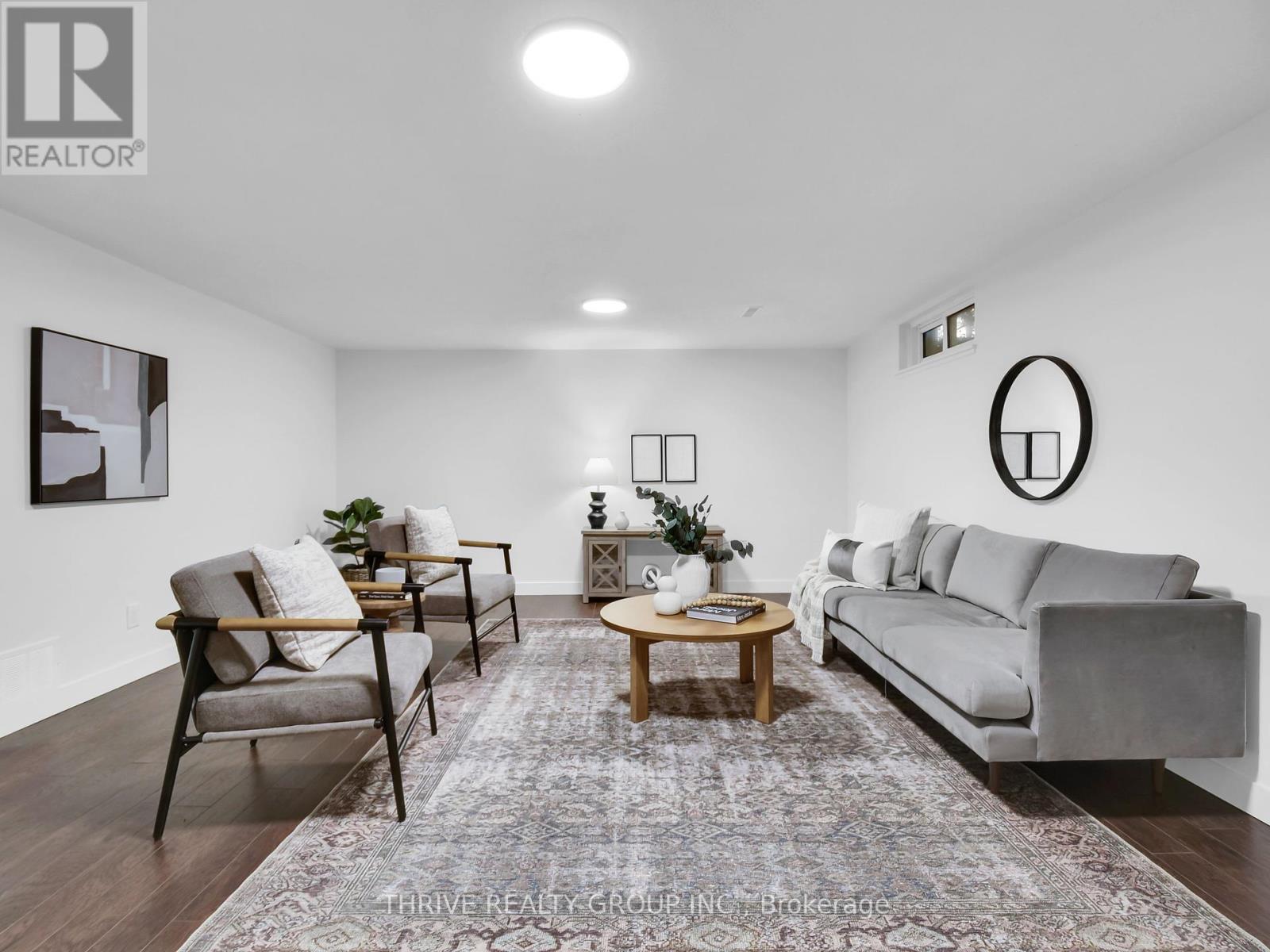 567 Gainsborough Road, London North (North F), Ontario  N6G 4X2 - Photo 29 - X12144360