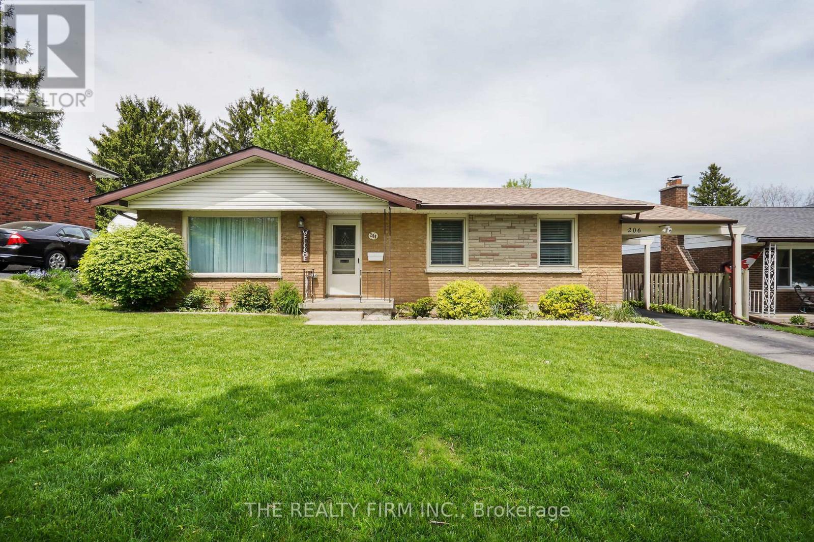 206 TAVISTOCK ROAD, London South, Ontario
