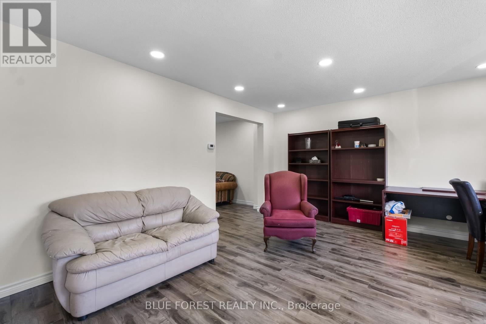 67 Pauline Crescent, London South (South X), Ontario  N6E 2L2 - Photo 3 - X12144373