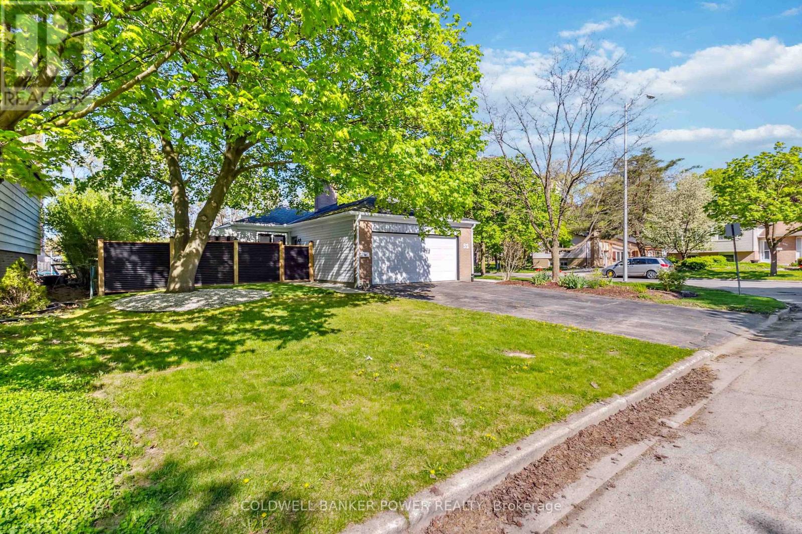 Property at 52 STUYVESANT PLACE image 3