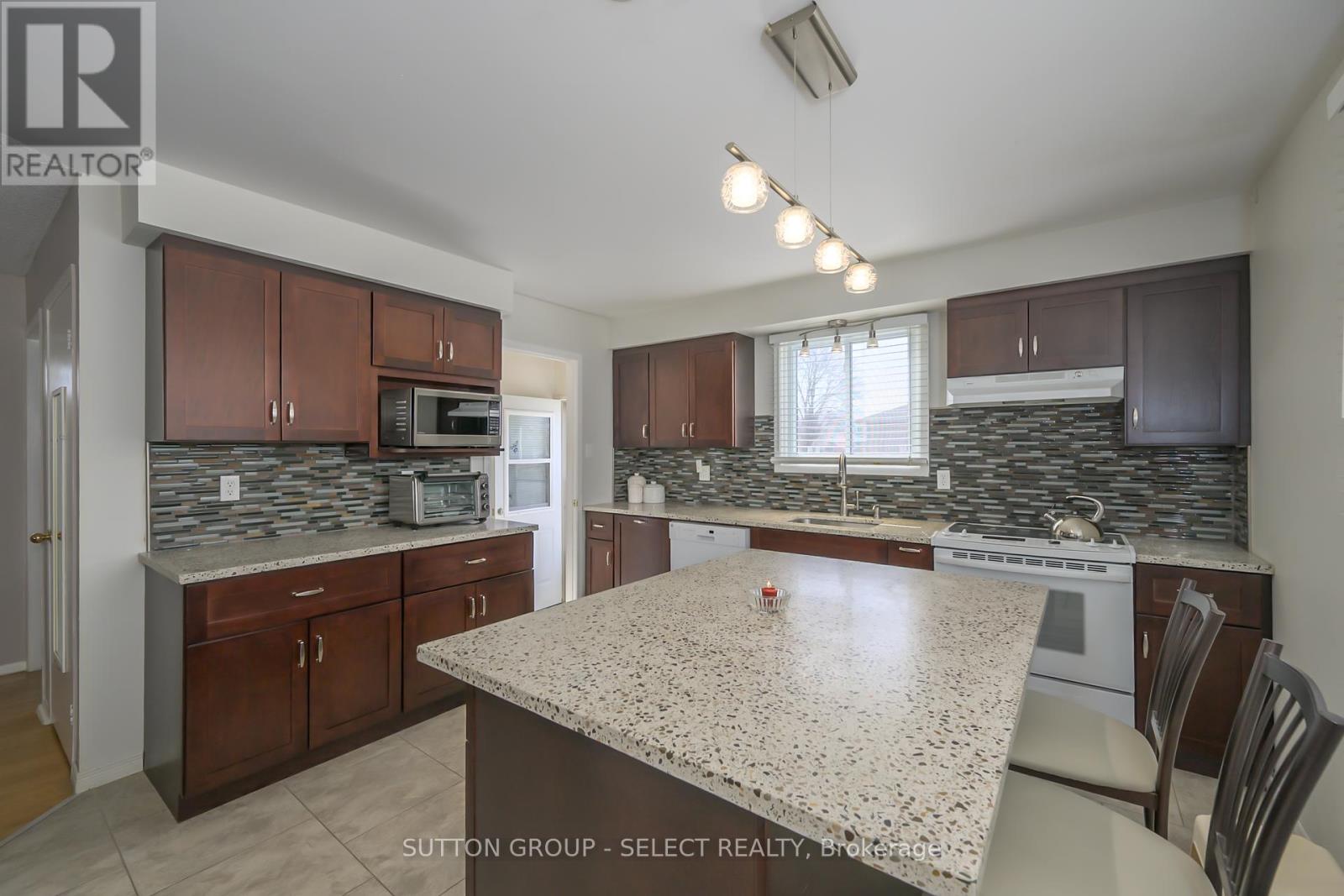 Photo 10 of 28 for 1178 Jalna Boulevard
