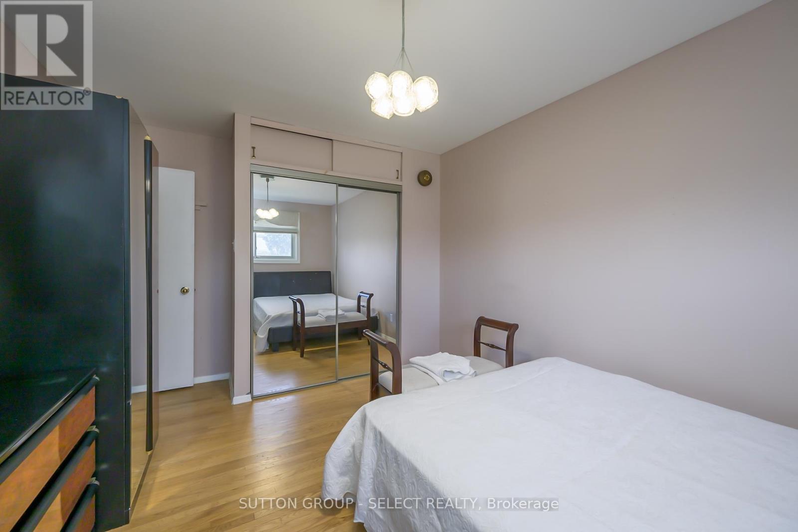 Photo 15 of 28 for 1178 Jalna Boulevard