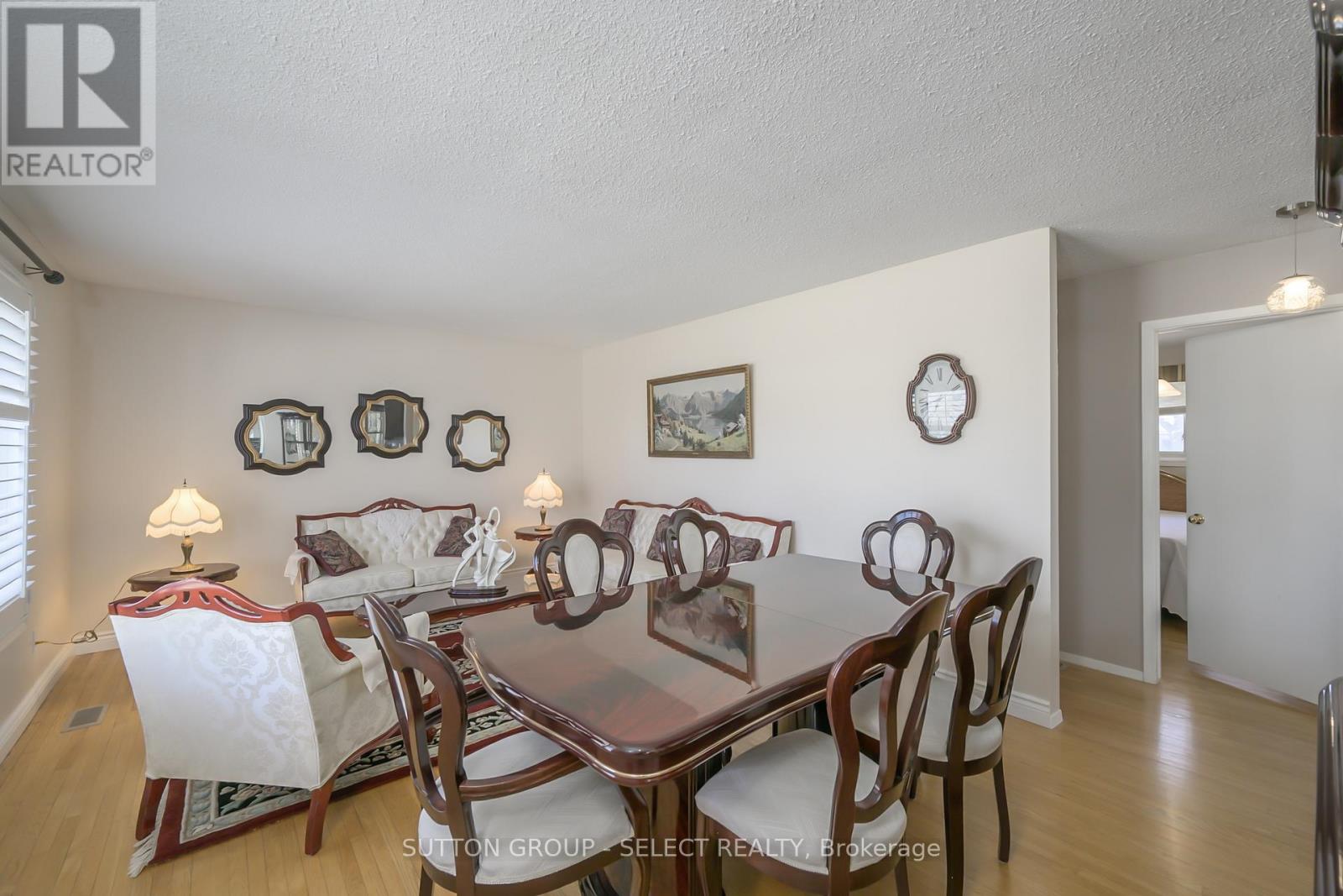 Photo 5 of 28 for 1178 Jalna Boulevard