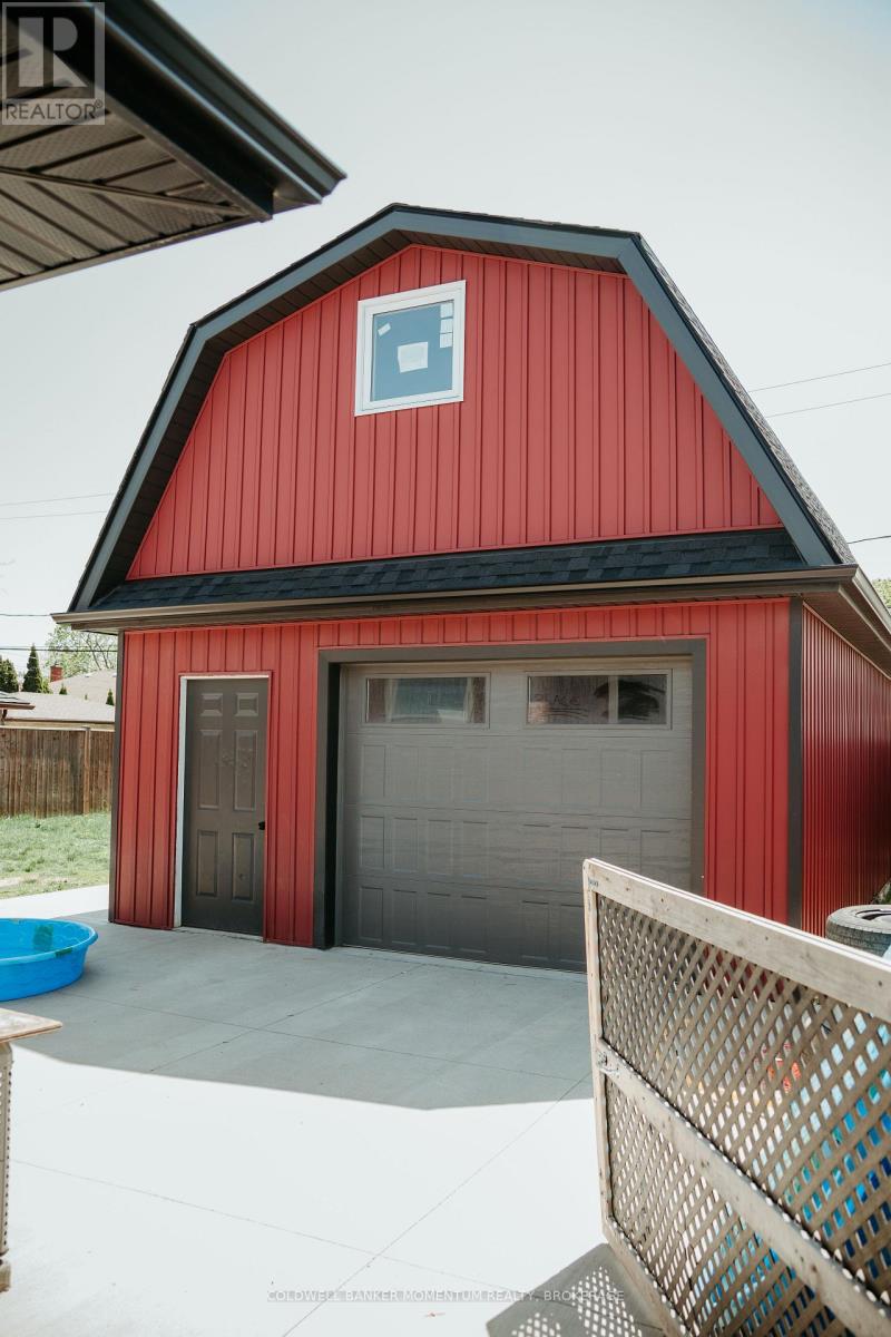 Property at 149 SULLIVAN AVENUE image 3