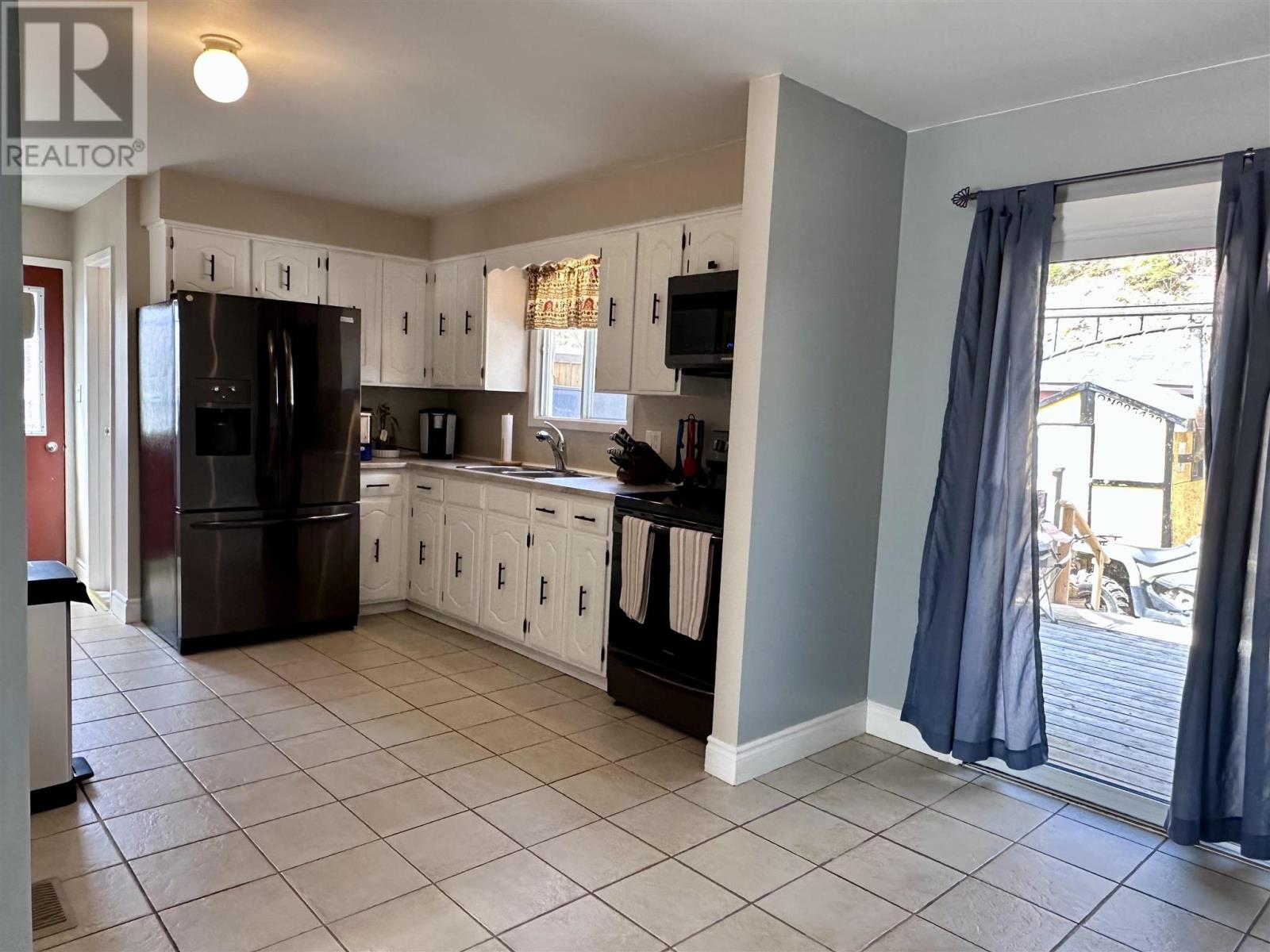 Property at 57A London CRES image 4