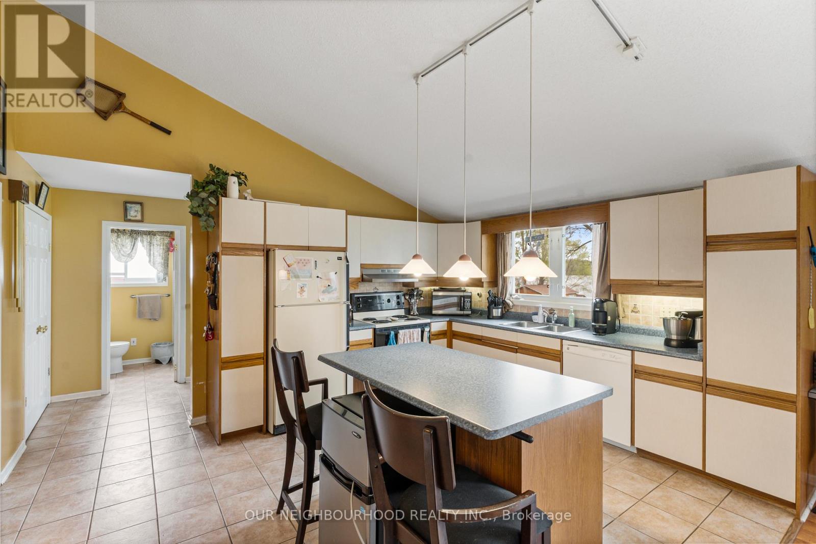 10 Richardson Road, Prince Edward County, Ontario  K0K 2T0 - Photo 13 - X12144380