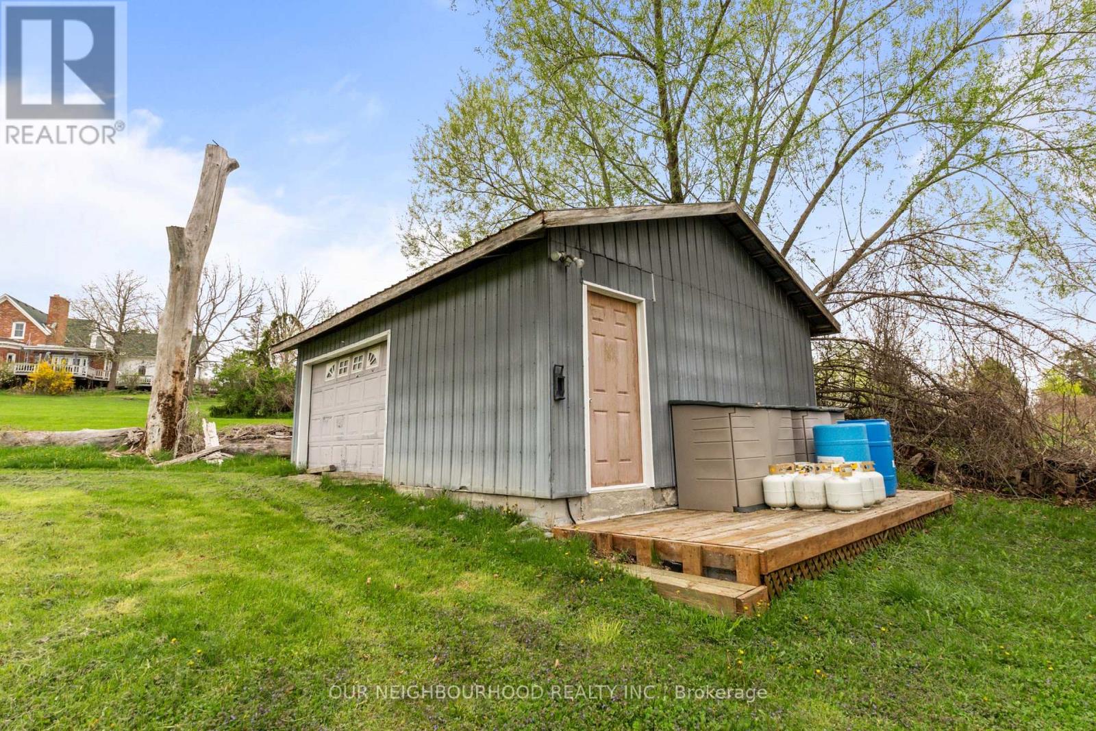 10 Richardson Road, Prince Edward County, Ontario  K0K 2T0 - Photo 37 - X12144380