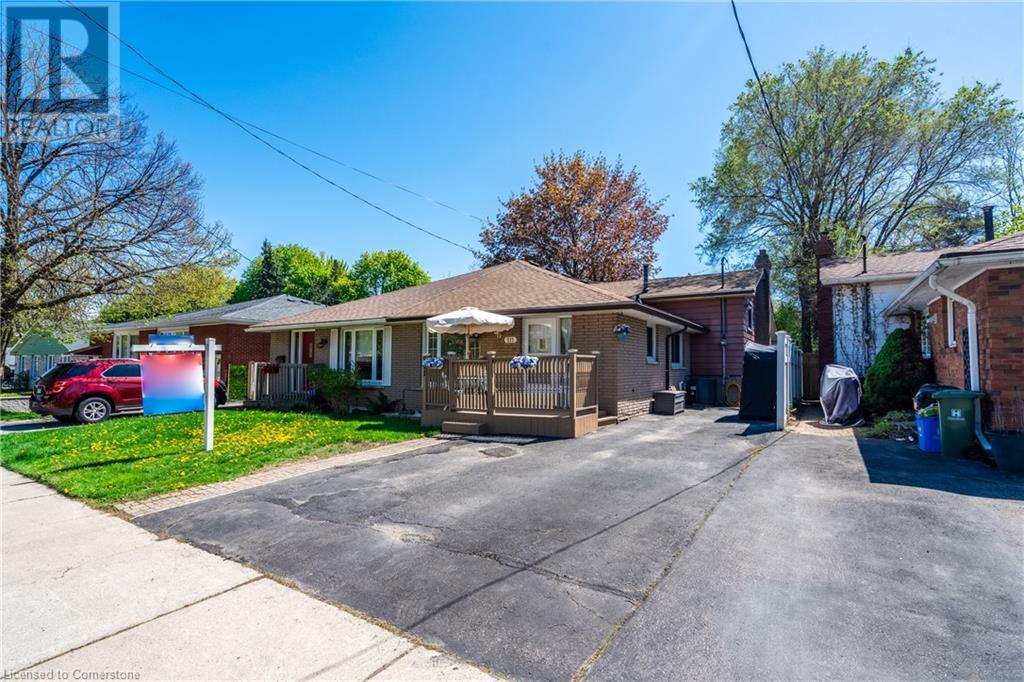 Property at 511 STONE CHURCH Road W image 1