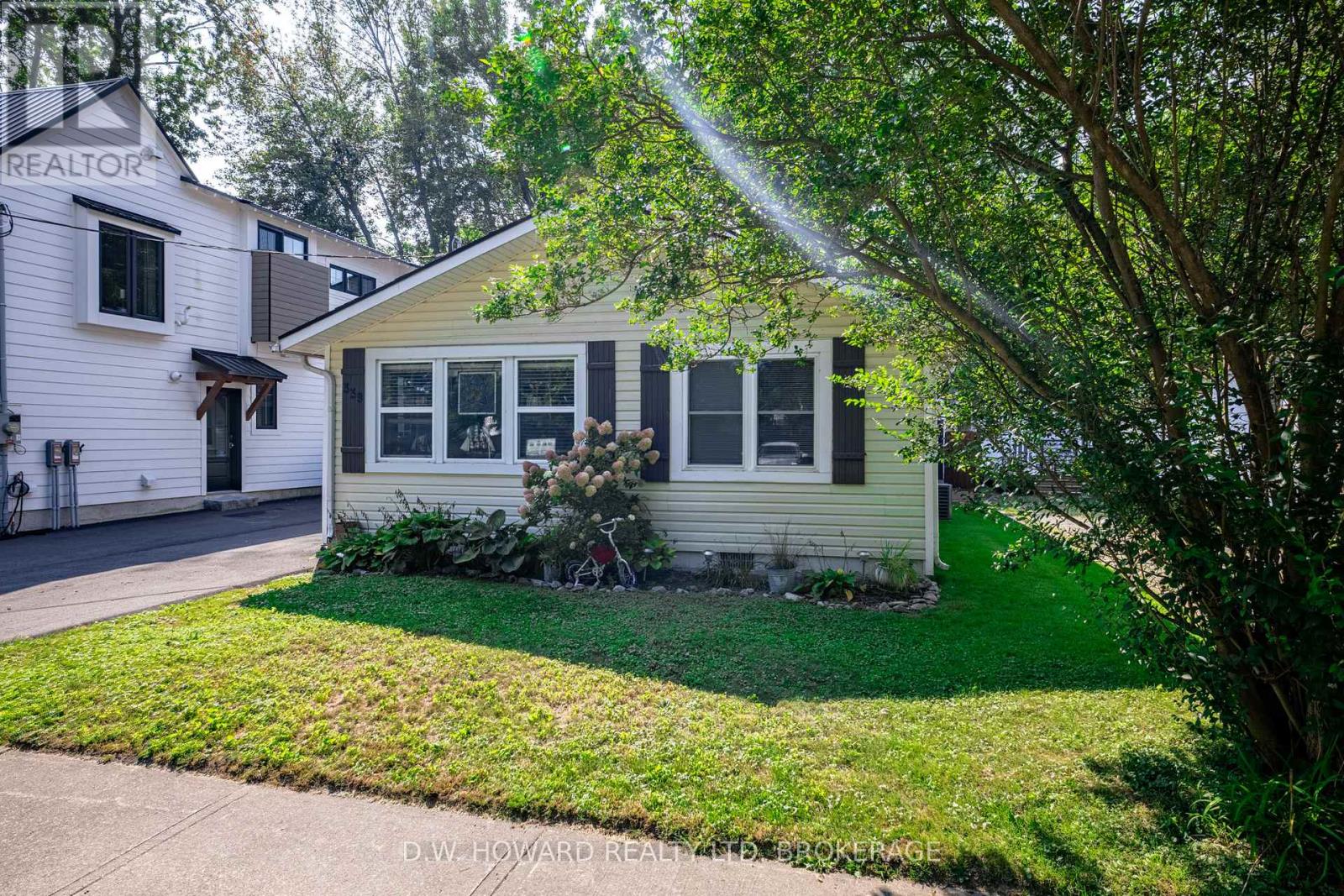 Property at 339 BEECHWOOD AVENUE image 3