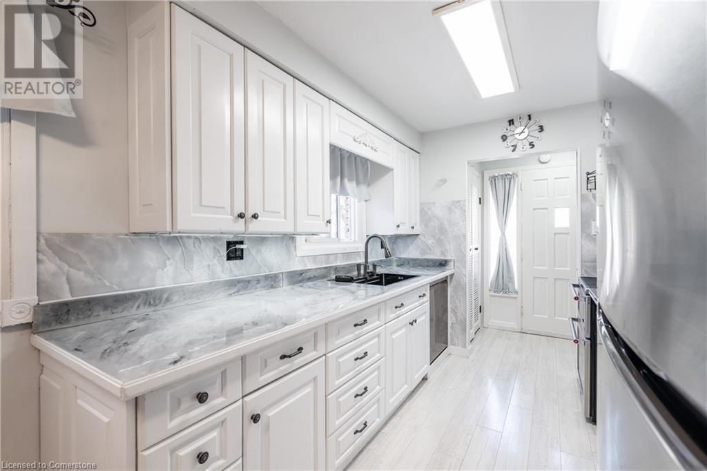 511 Stone Church Road W, Hamilton, Ontario  L9B 1A5 - Photo 10 - 40727671