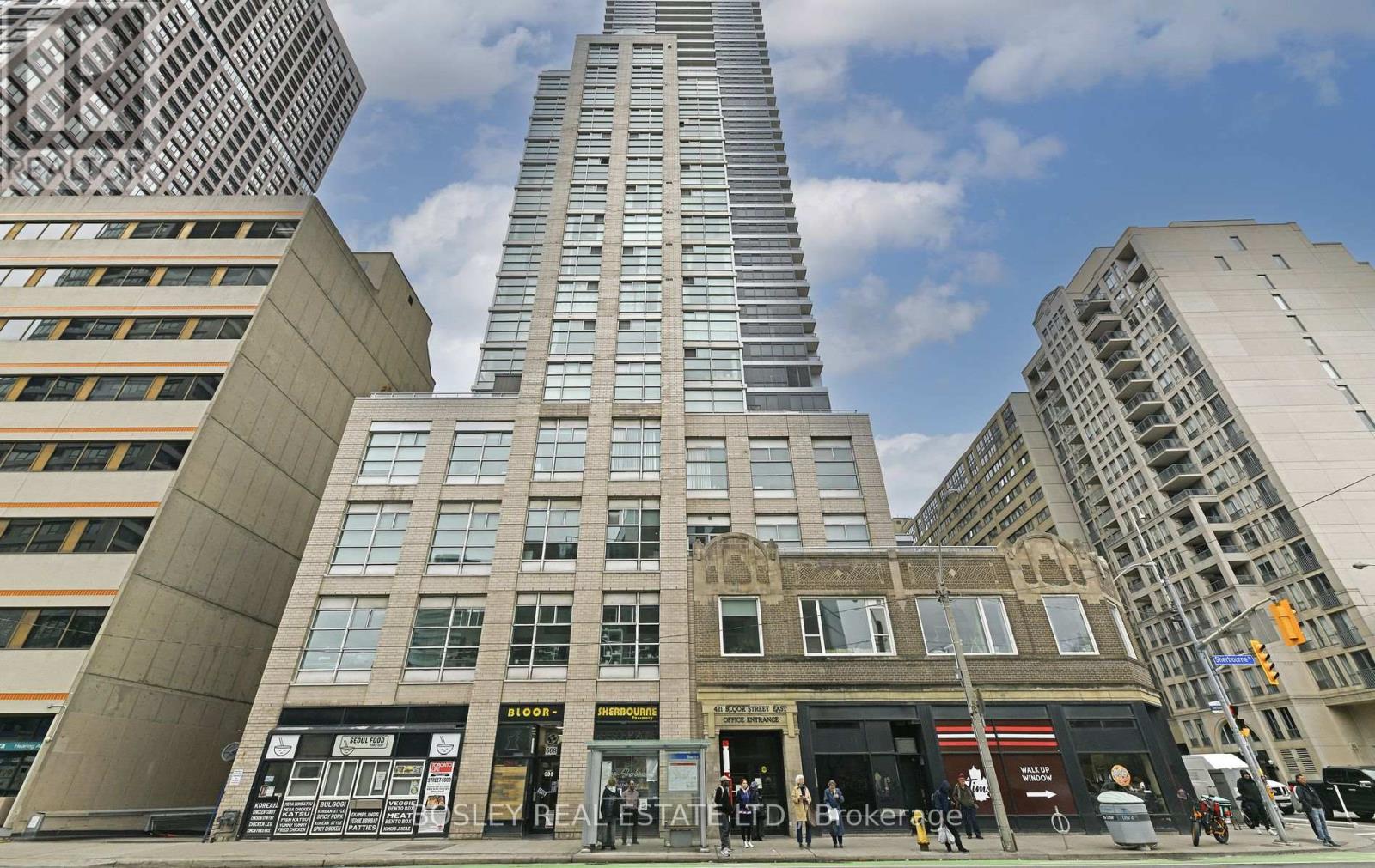 402 - 421 Bloor Street E, Toronto, Ontario  M4W 3T1 - Photo 6 - C12124419
