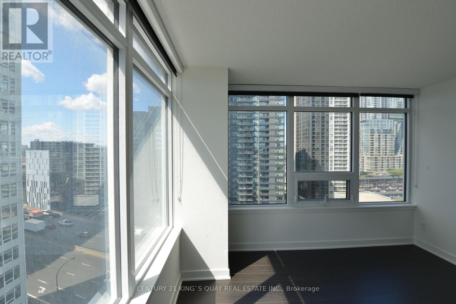 1806 - 17 Bathurst Street, Toronto (Waterfront Communities), Ontario  M5V 0N1 - Photo 5 - C12140861