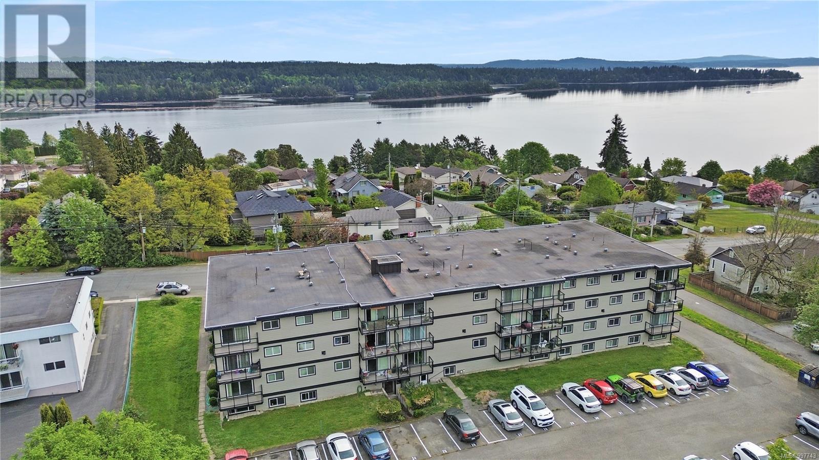 Property at 103 218 Bayview Ave image 1