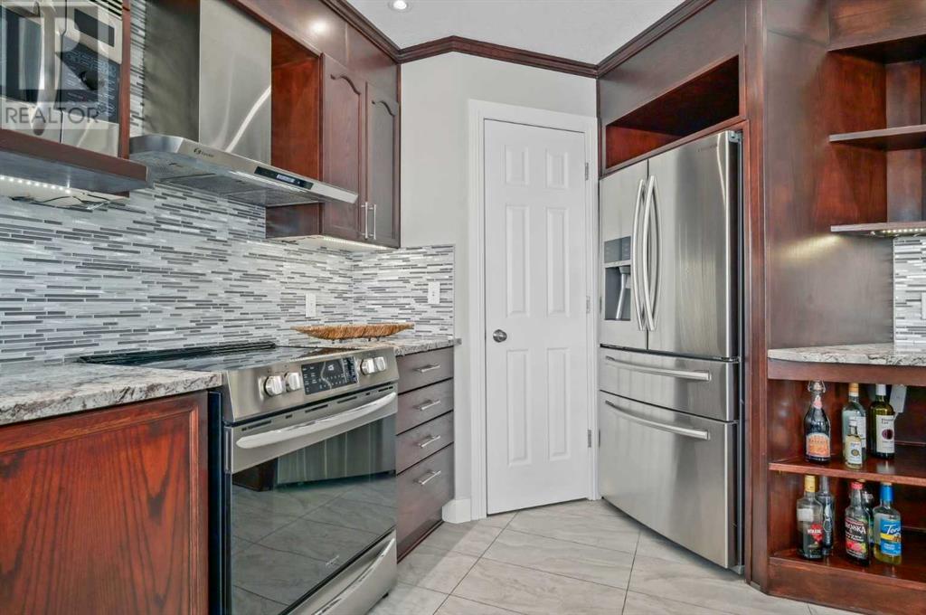 Property at 541 Citadel Meadow Bay NW image 4