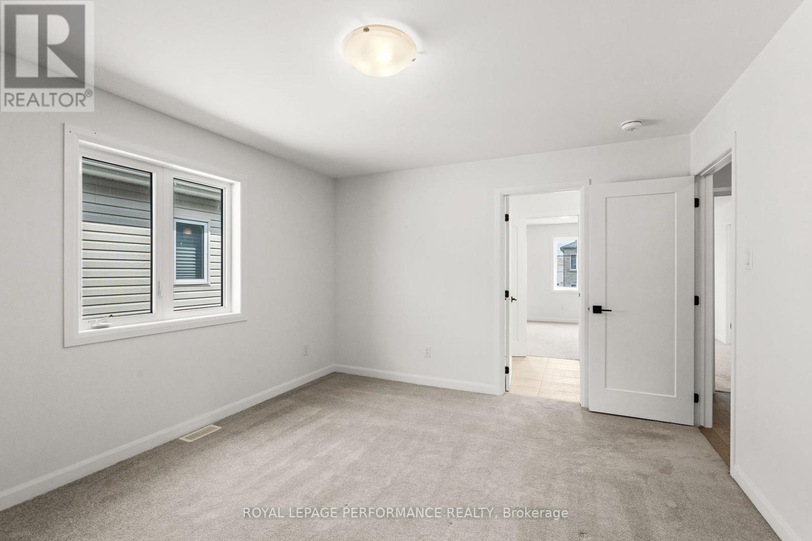 95 Ralph Erfle Way, Ottawa, Ontario  K2J 6W2 - Photo 30 - X12144527