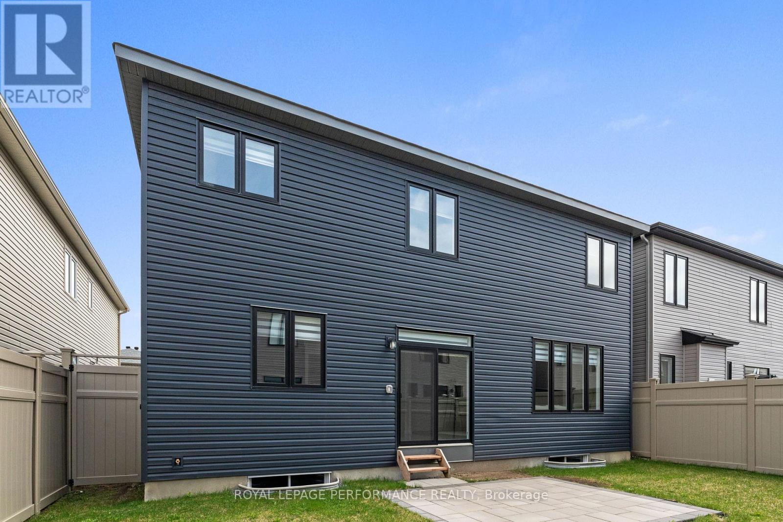 95 Ralph Erfle Way, Ottawa, Ontario  K2J 6W2 - Photo 37 - X12144527