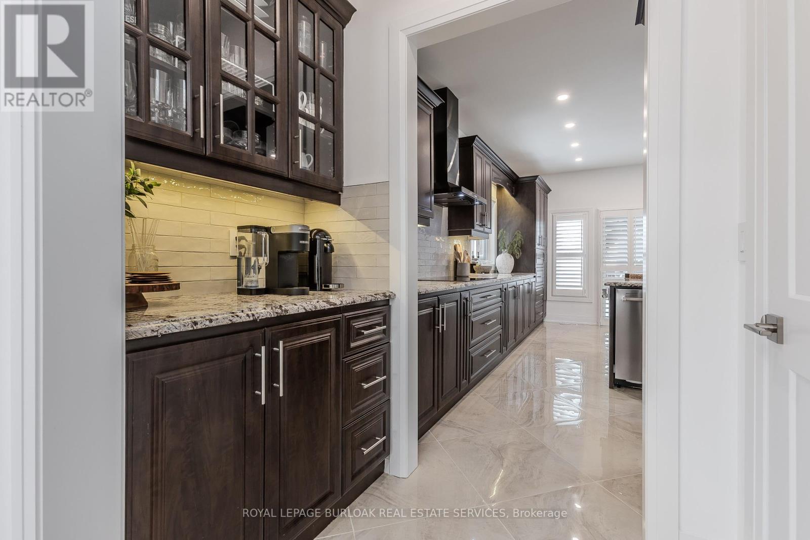 4270 Carrick Street, Burlington, Ontario  L7M 0N3 - Photo 8 - W12073033