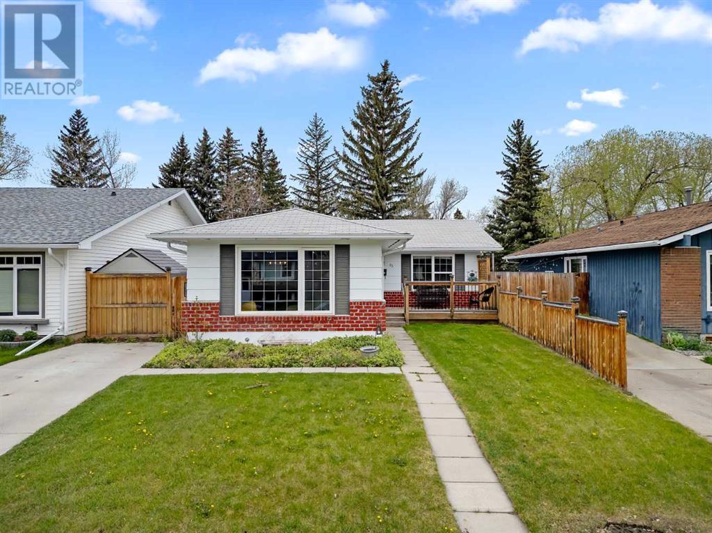 63 Midglen Way SE, calgary, Alberta