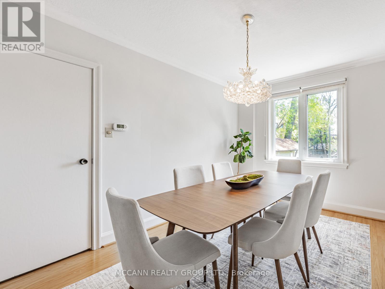 407 Roselawn Avenue, Toronto, Ontario  M5N 1J9 - Photo 10 - C12144265