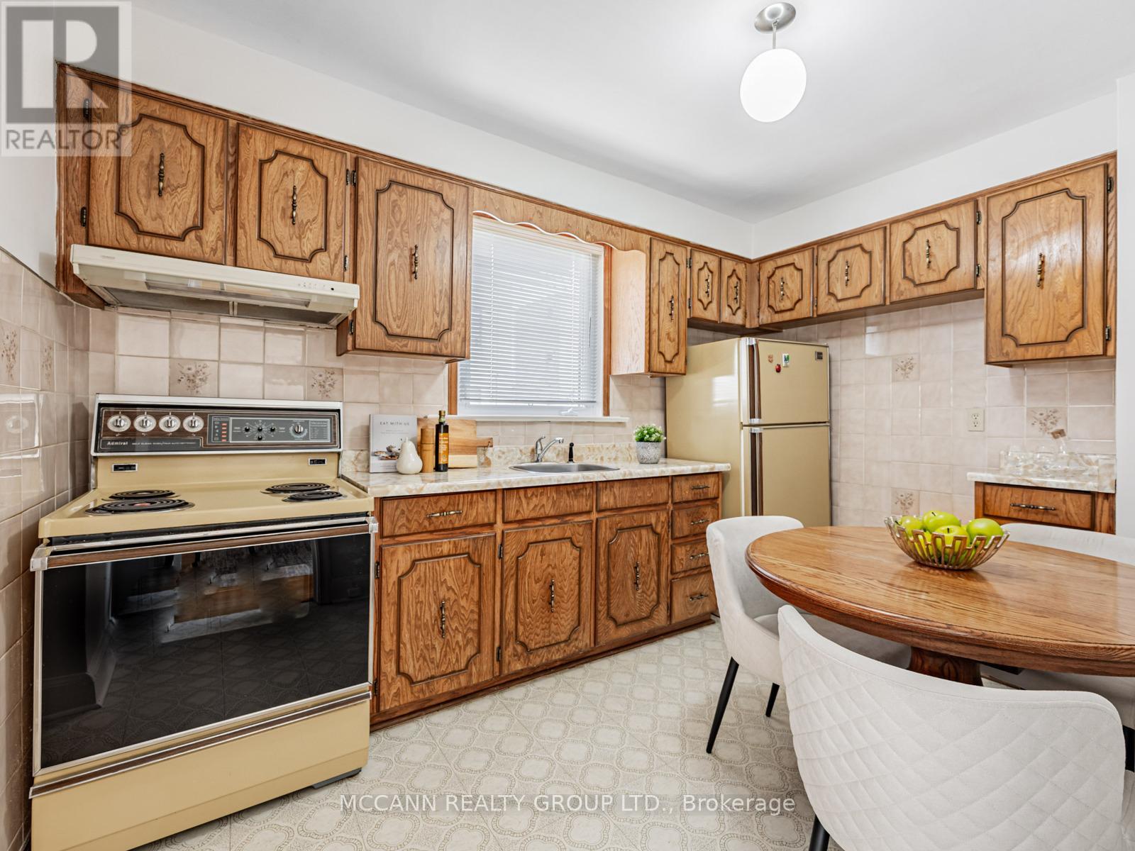 407 Roselawn Avenue, Toronto, Ontario  M5N 1J9 - Photo 12 - C12144265