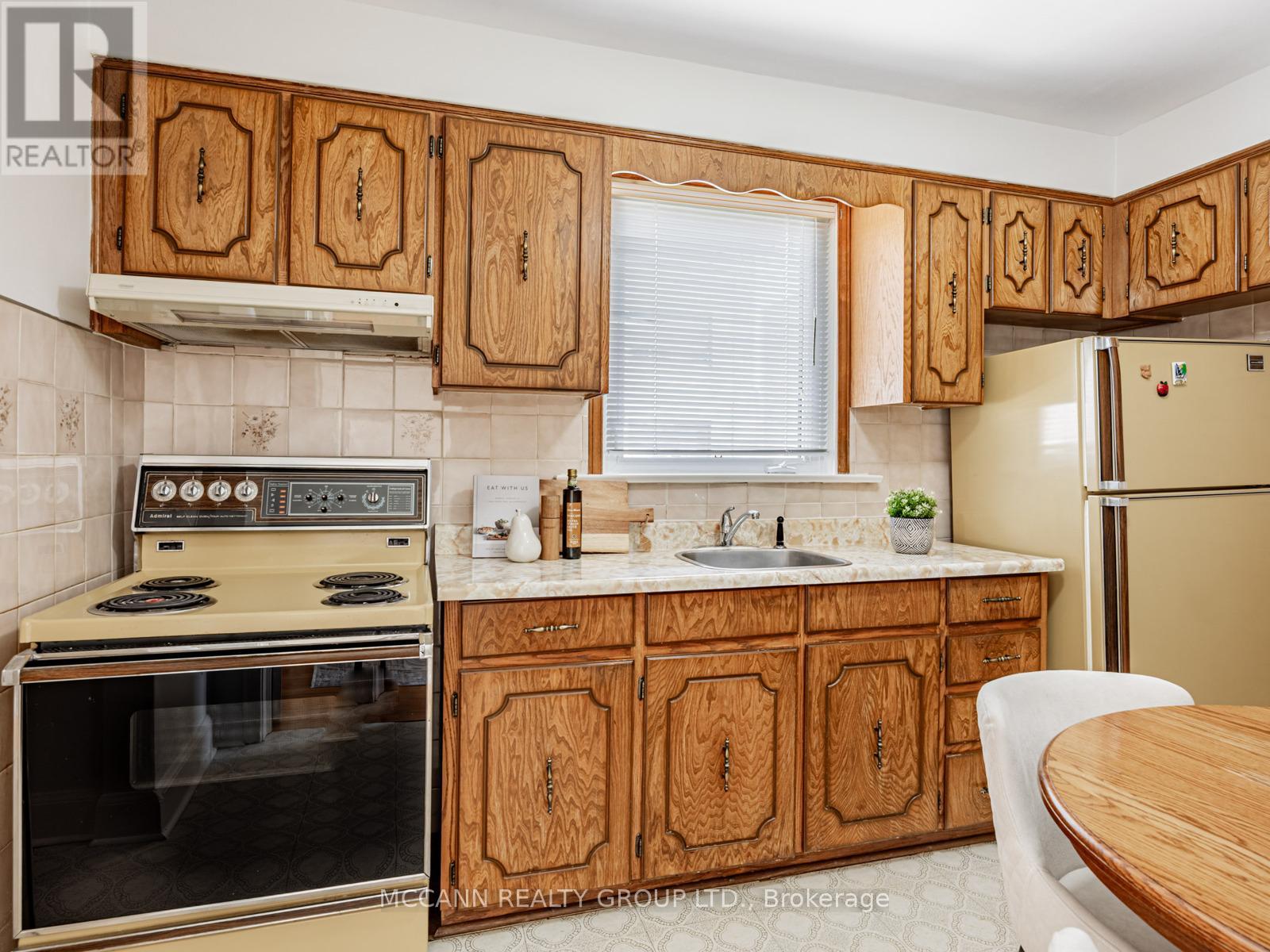 407 Roselawn Avenue, Toronto, Ontario  M5N 1J9 - Photo 15 - C12144265