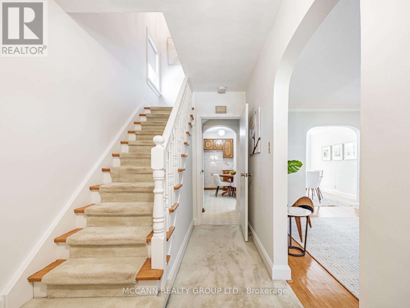 407 Roselawn Avenue, Toronto, Ontario  M5N 1J9 - Photo 16 - C12144265