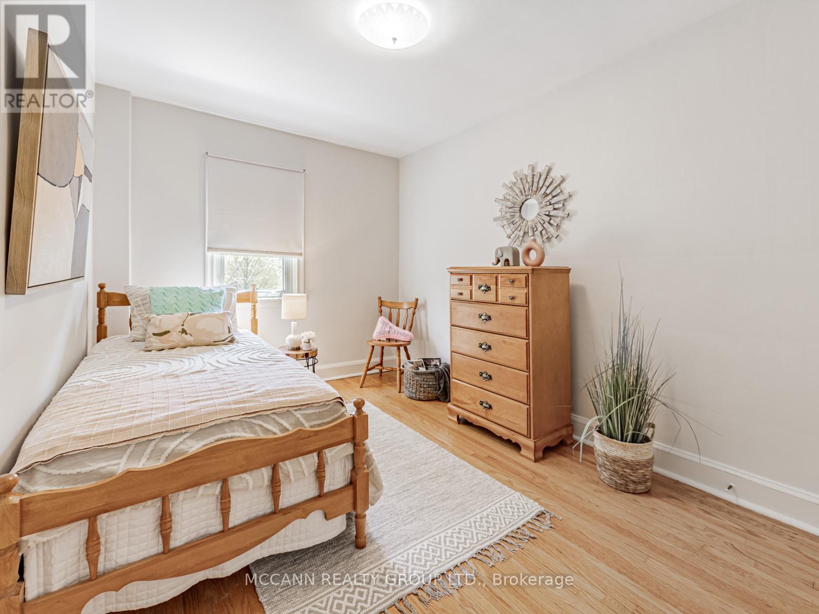 407 Roselawn Avenue, Toronto, Ontario  M5N 1J9 - Photo 18 - C12144265