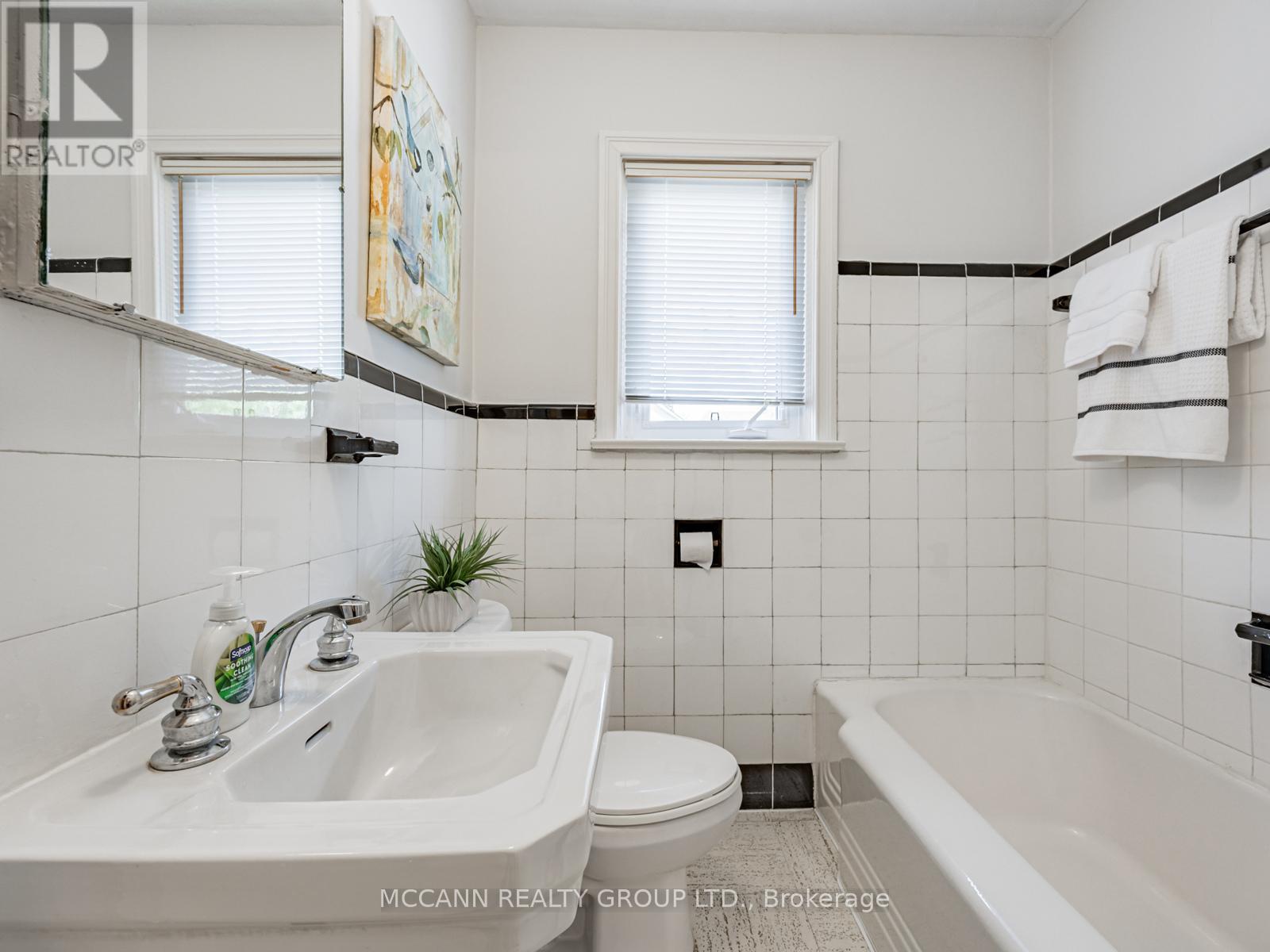 407 Roselawn Avenue, Toronto, Ontario  M5N 1J9 - Photo 25 - C12144265