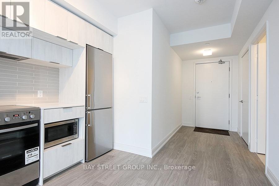 1807 - 181 Dundas Street E, Toronto, Ontario  M5A 0N5 - Photo 6 - C12144290