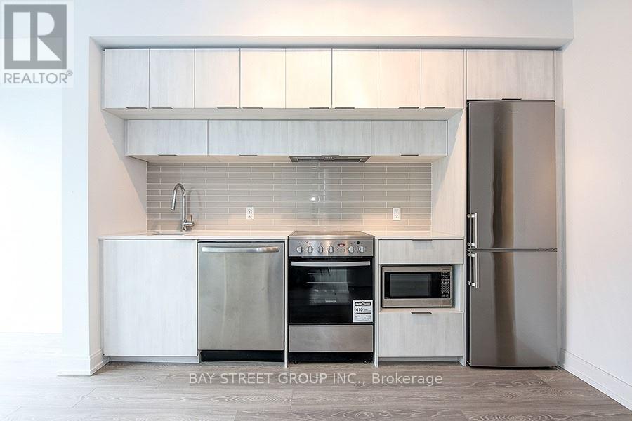 1807 - 181 Dundas Street E, Toronto, Ontario  M5A 0N5 - Photo 7 - C12144290