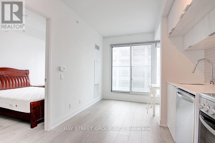1807 - 181 Dundas Street E, Toronto, Ontario  M5A 0N5 - Photo 8 - C12144290