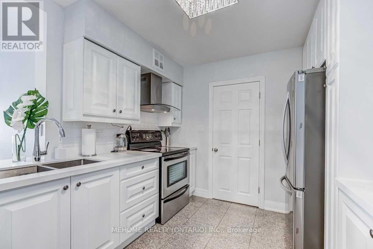 707 - 30 Greenfield Avenue, Toronto (Willowdale East), Ontario  M2N 6N3 - Photo 4 - C12144311