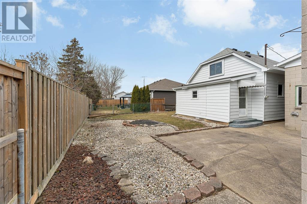 366 St. Charles, Belle River, Ontario  N0R 1A0 - Photo 9 - 25011947