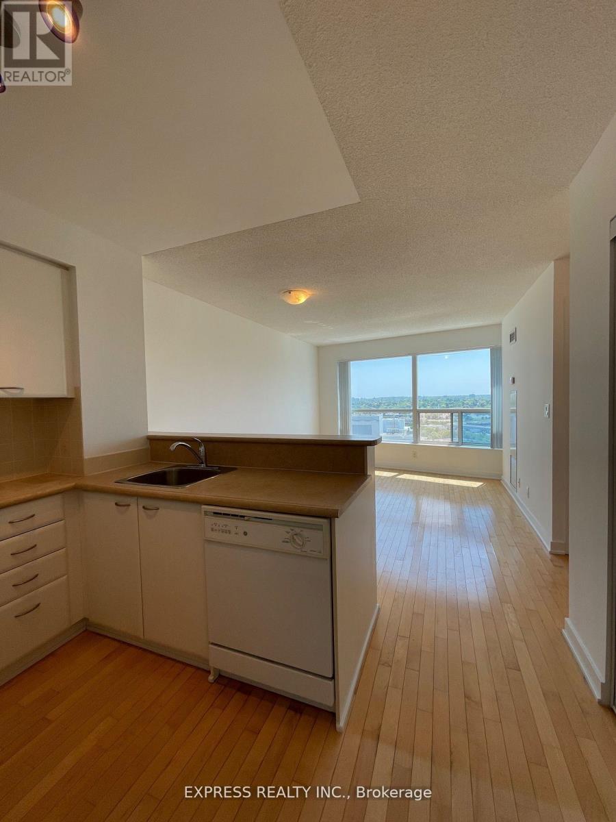 1910 - 38 Lee Centre Drive, Toronto, Ontario  M1H 3J7 - Photo 4 - E12144248