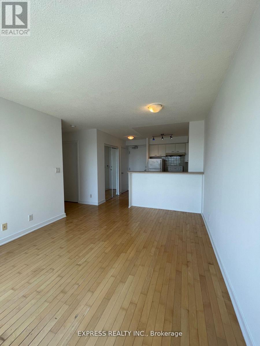 1910 - 38 Lee Centre Drive, Toronto, Ontario  M1H 3J7 - Photo 5 - E12144248