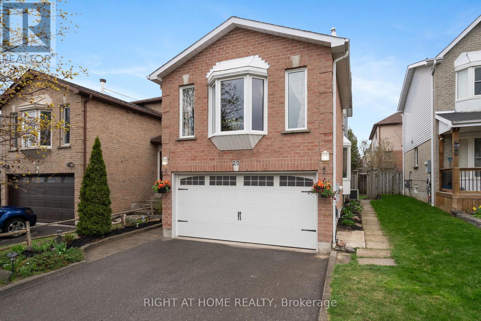 Property at 29 FAIRMEADOW PLACE image 2