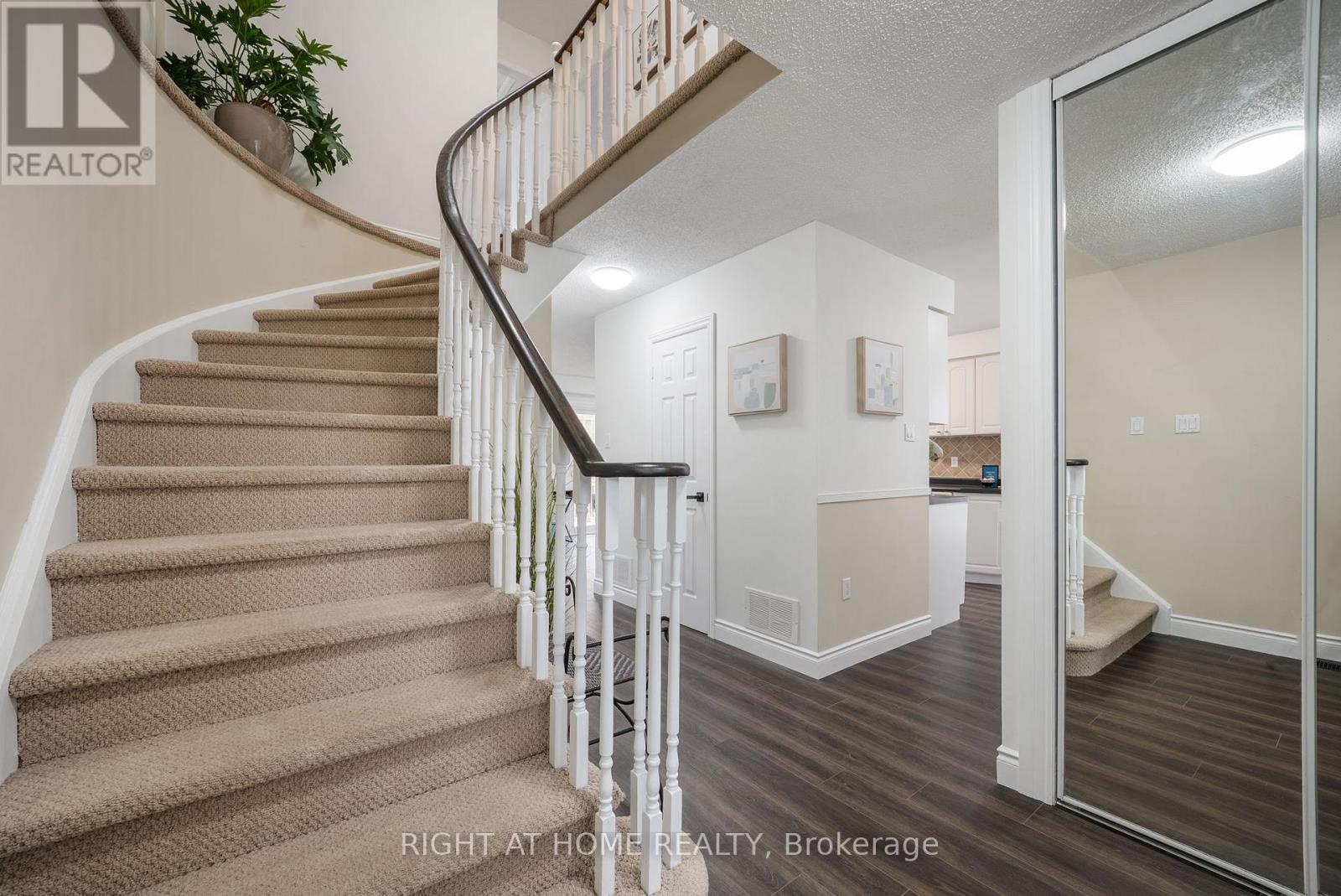 Property at 29 FAIRMEADOW PLACE image 5