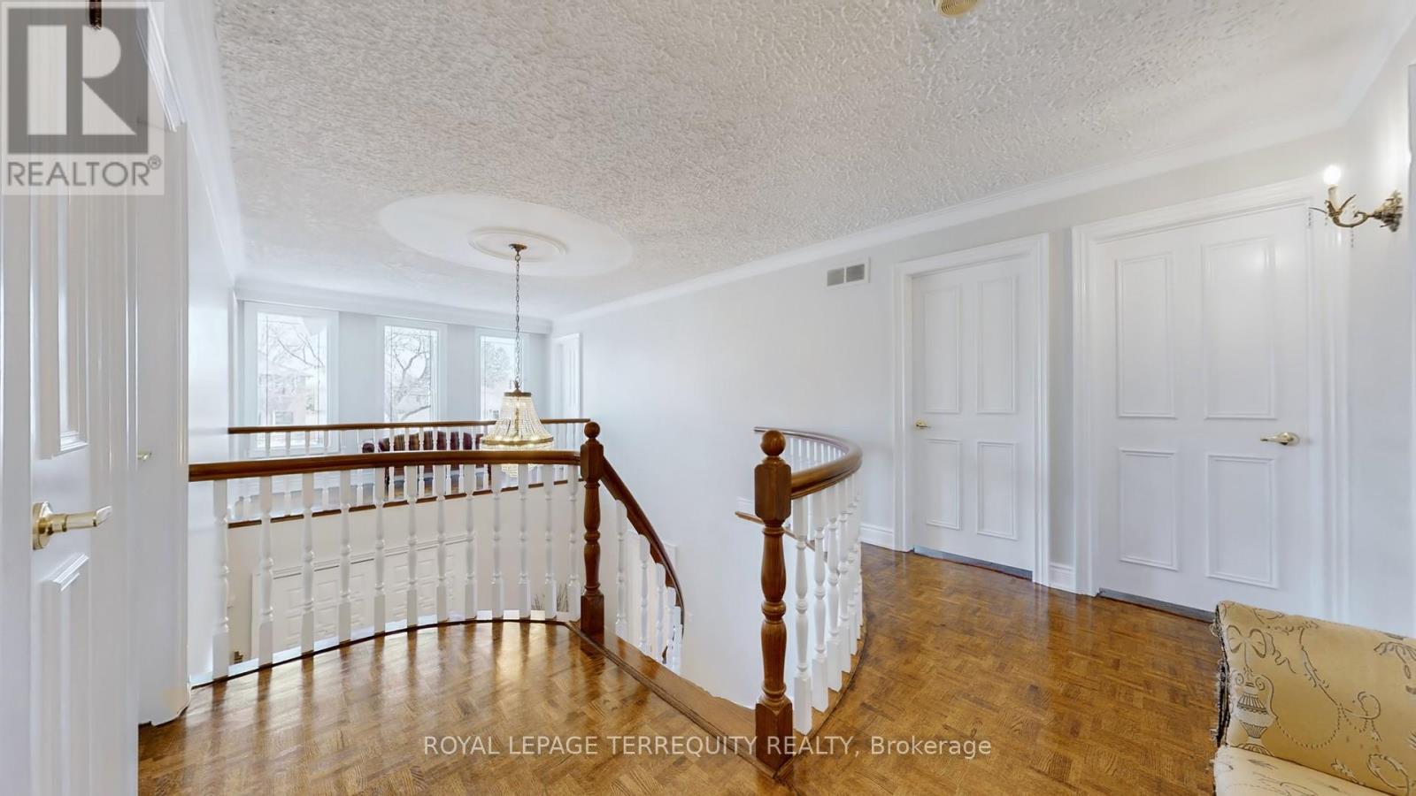 8 Ashall Boulevard, Toronto, Ontario  M4B 3C1 - Photo 17 - E12144339