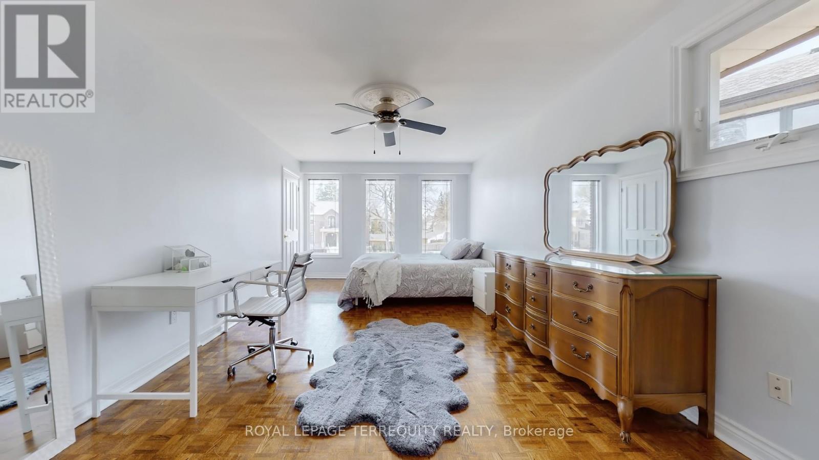 8 Ashall Boulevard, Toronto, Ontario  M4B 3C1 - Photo 23 - E12144339