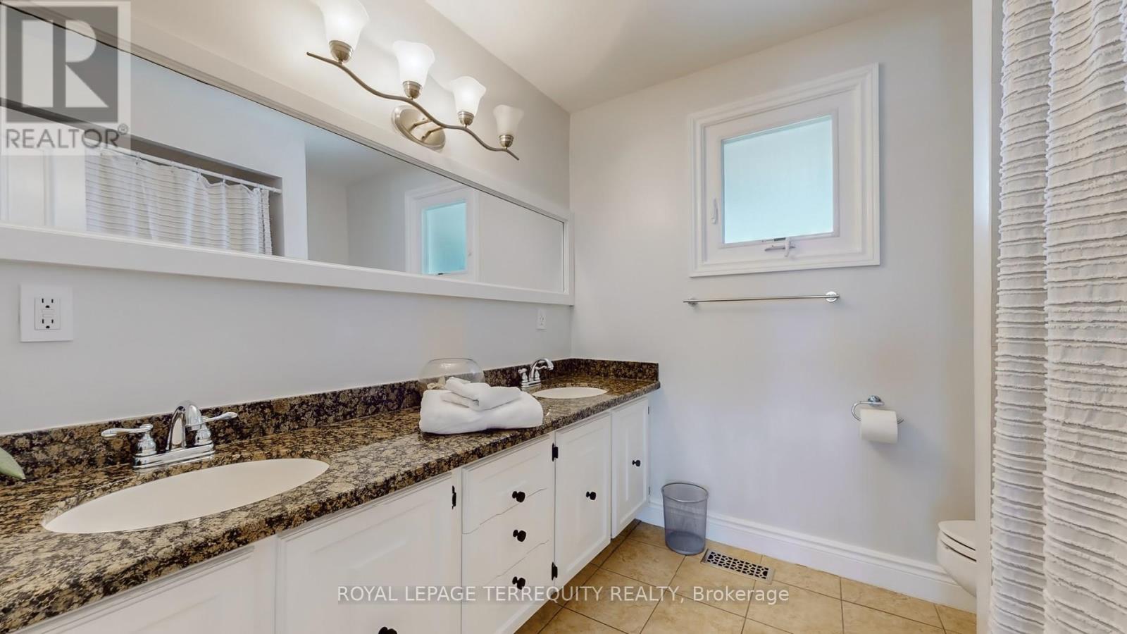 8 Ashall Boulevard, Toronto, Ontario  M4B 3C1 - Photo 25 - E12144339