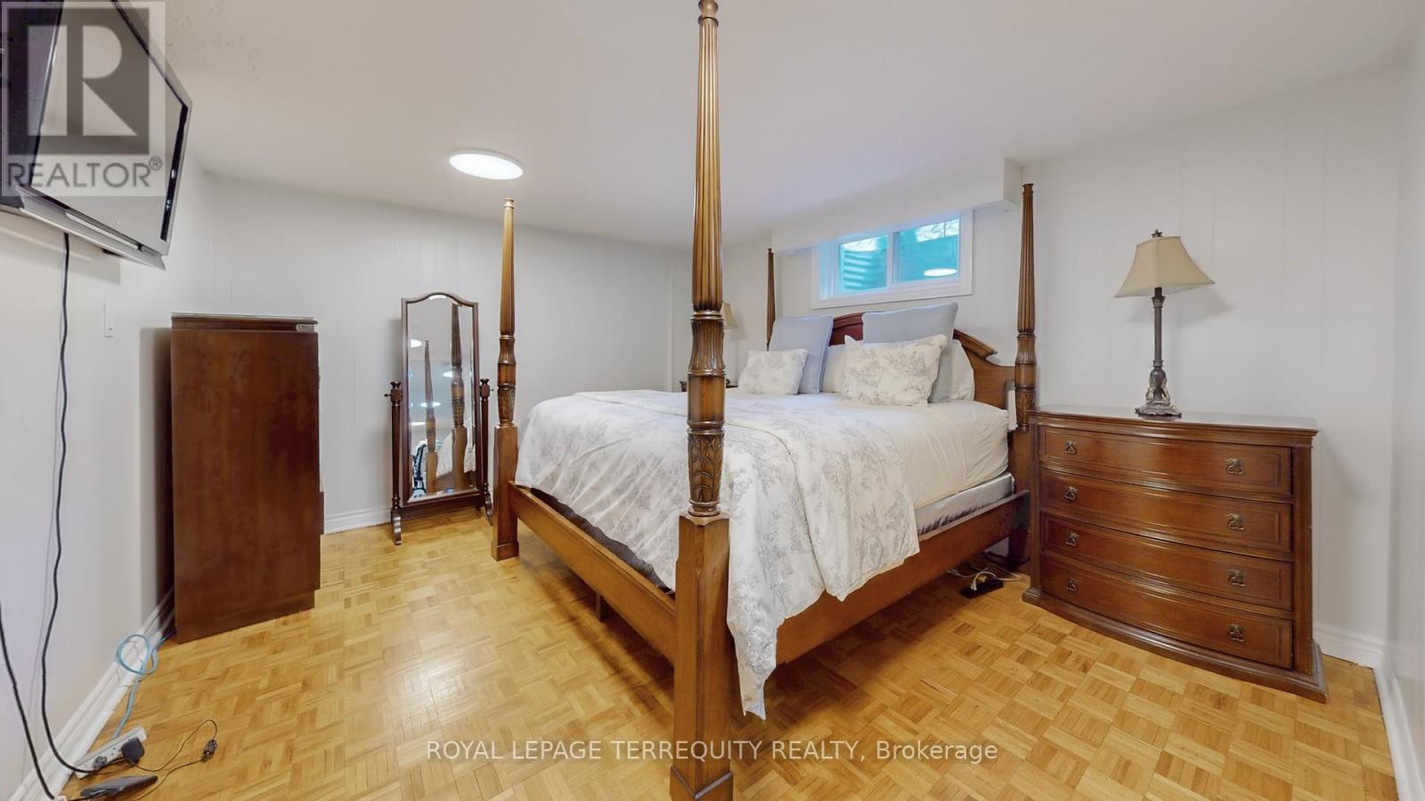 8 Ashall Boulevard, Toronto, Ontario  M4B 3C1 - Photo 27 - E12144339