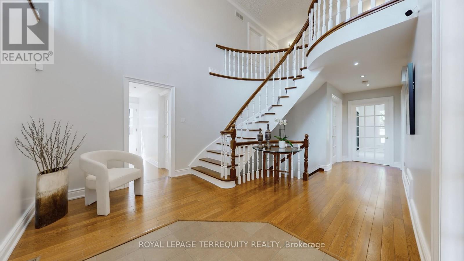 Property at 8 ASHALL BOULEVARD image 4