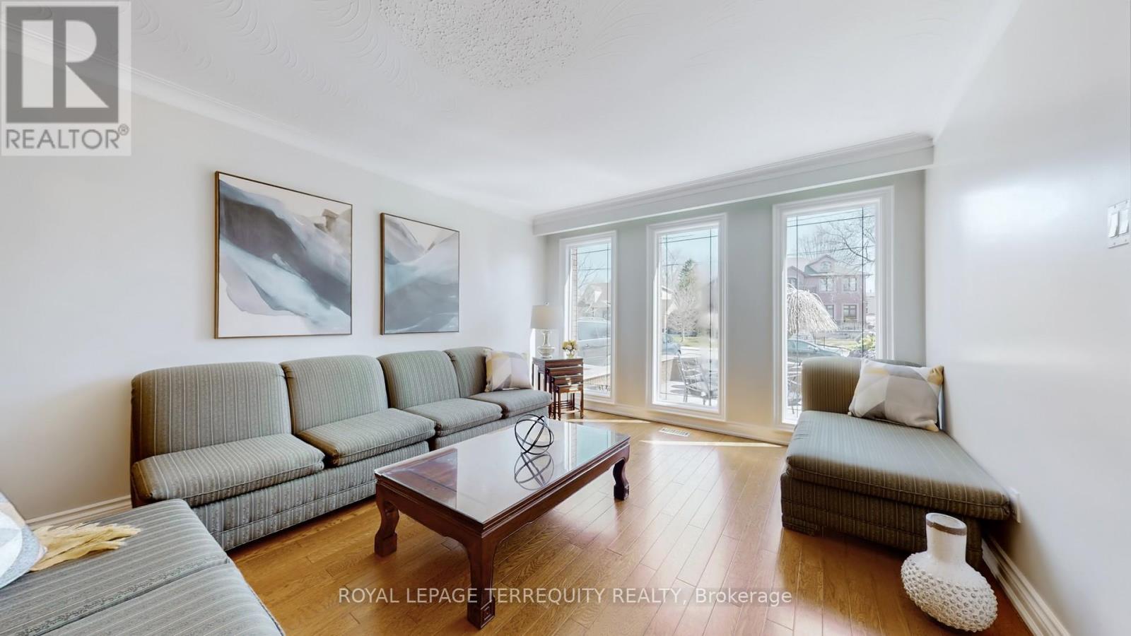 Property at 8 ASHALL BOULEVARD image 5