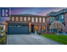 8 ASHALL BOULEVARD, Toronto, Ontario
