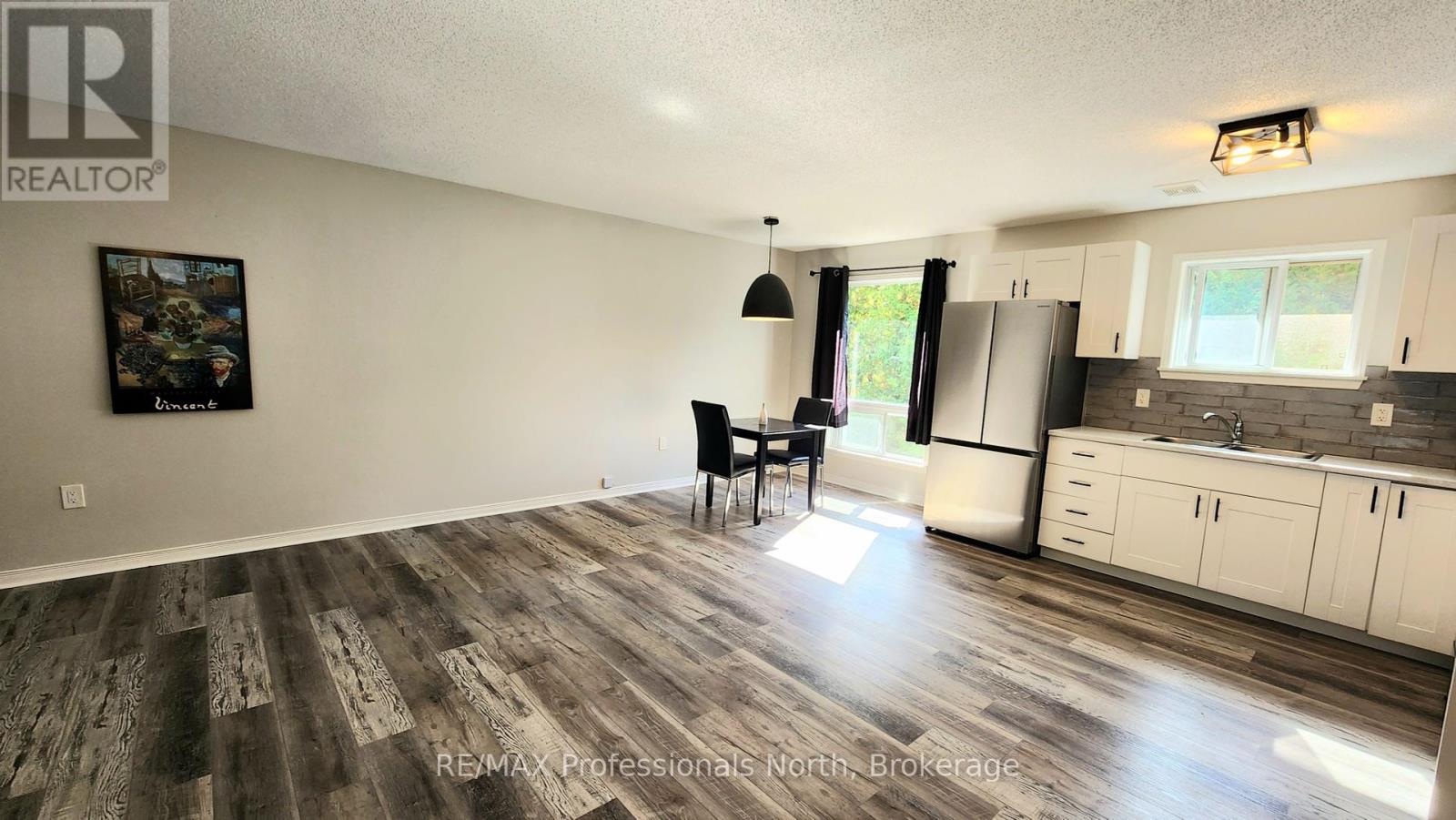 33 - 200 Pine Street, Bracebridge, Ontario  P1L 2H9 - Photo 5 - X12144414