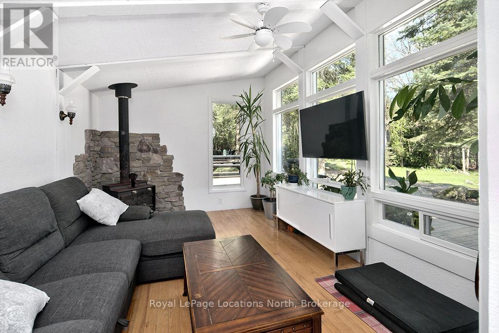 354515 Osprey-Artemesia Townline, Grey Highlands, Ontario  N0C 1E0 - Photo 6 - X12144539