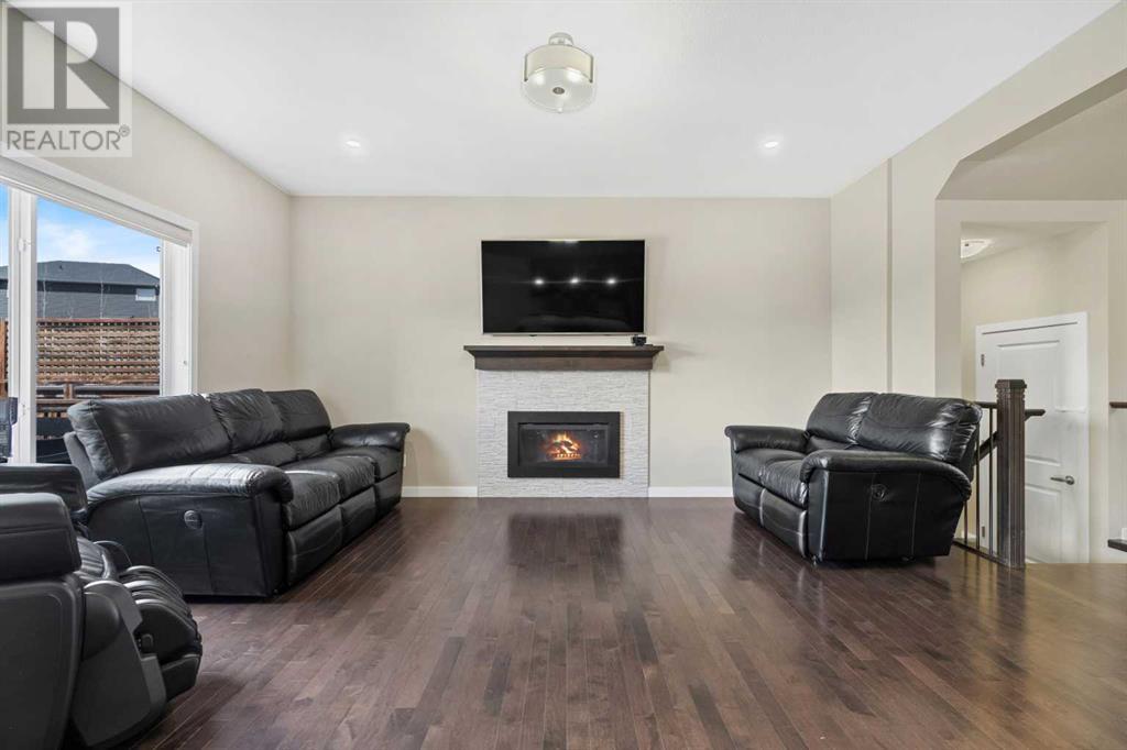 246 Hillcrest Heights Sw, Airdrie, Alberta  T4B 3Z2 - Photo 6 - A2216696