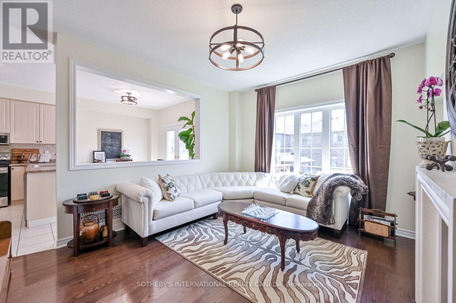 88 Jonas Millway, Whitchurch-Stouffville, Ontario  L4A 0M5 - Photo 13 - N12144310